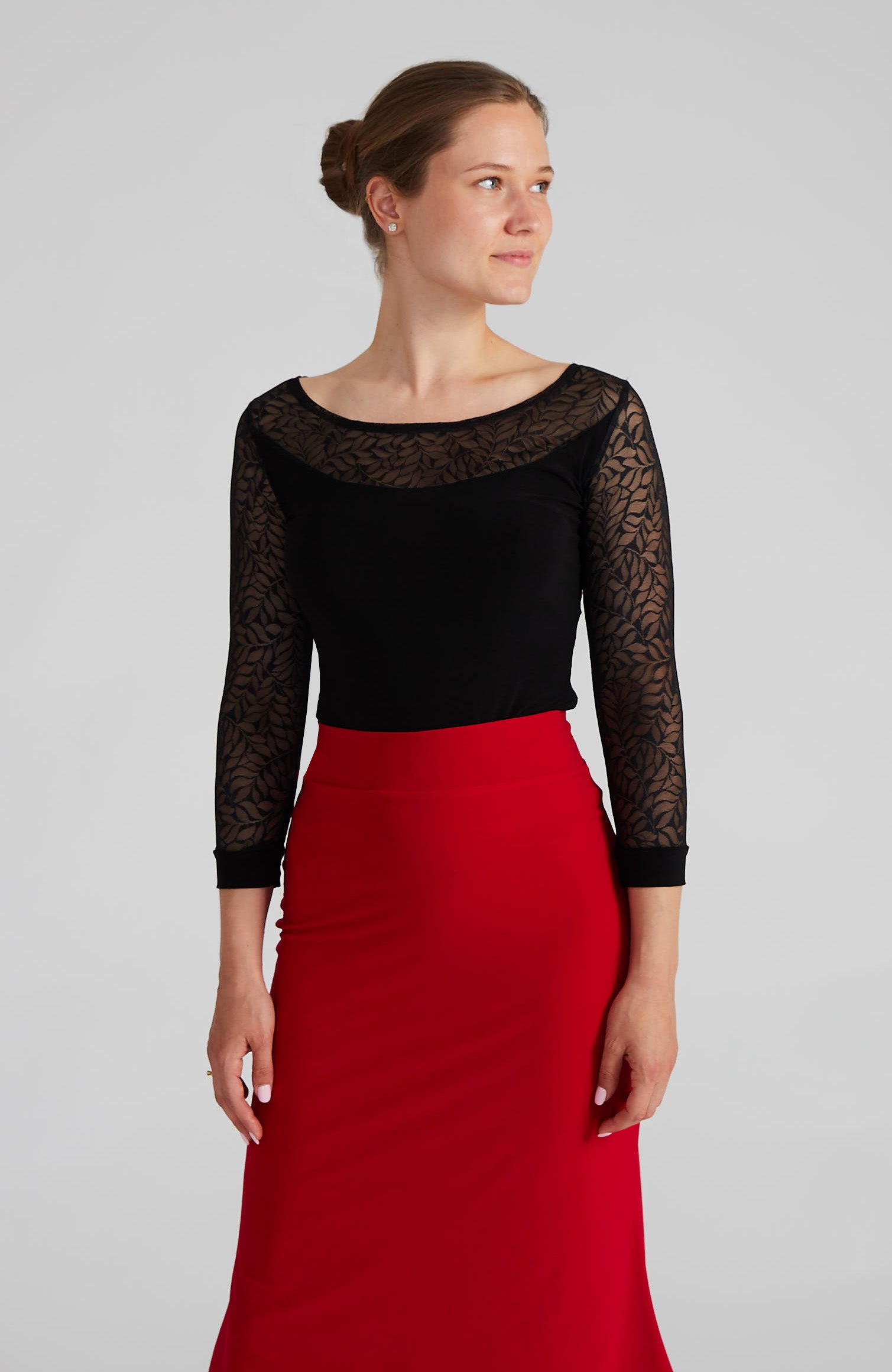 LUNA Fitted Black Lace Top with Long Sleeves